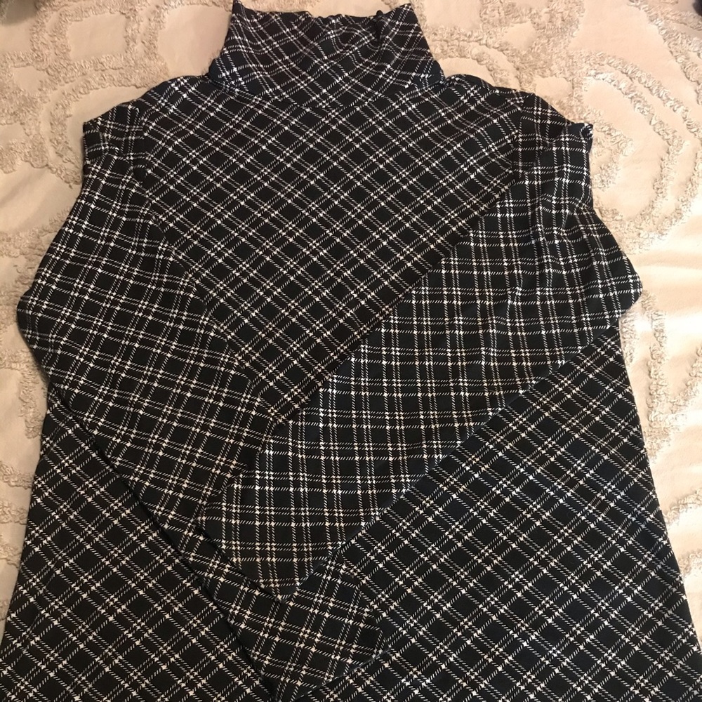 Lands End turtle neck top